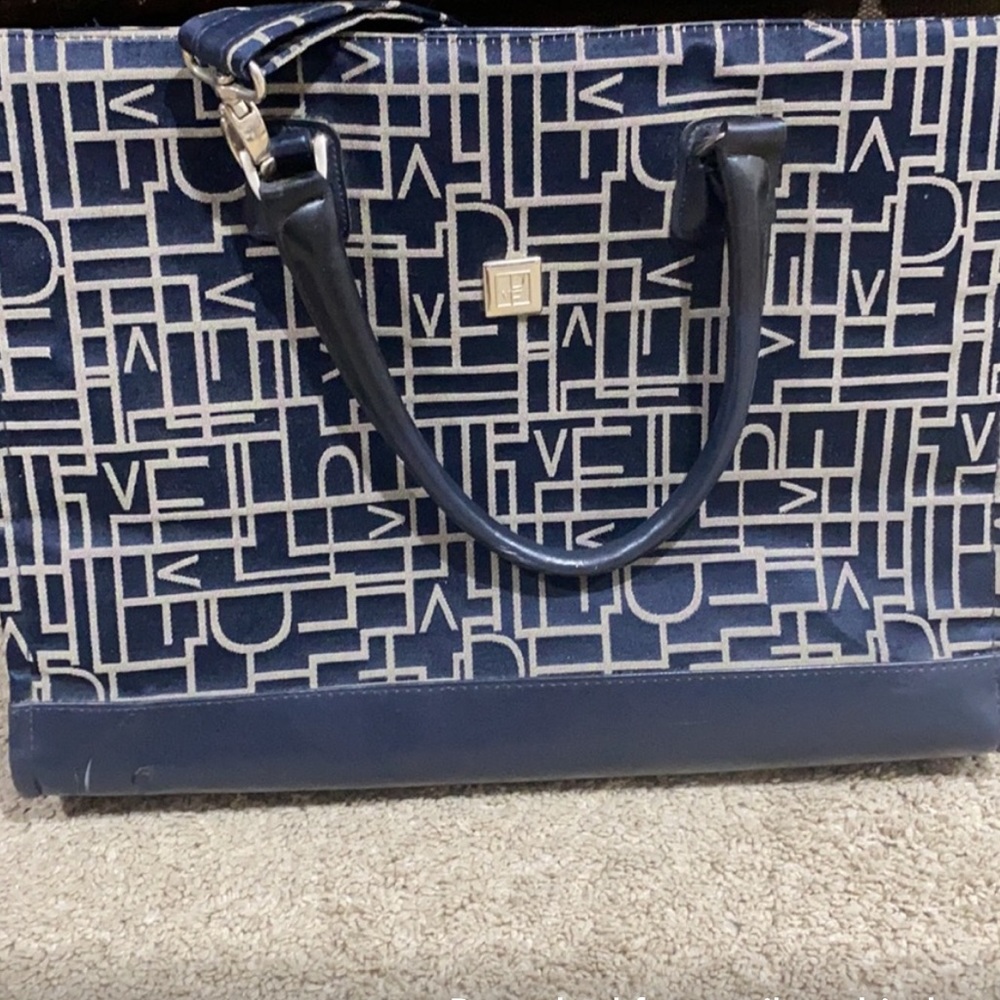 Diane Von Furstenburg Logo Weekender Bag navy and VGUC.